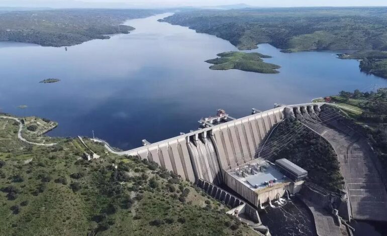 el gigante que salvó el apagón y las inundaciones