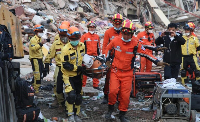hay 17 muertos, entre ellos niños
