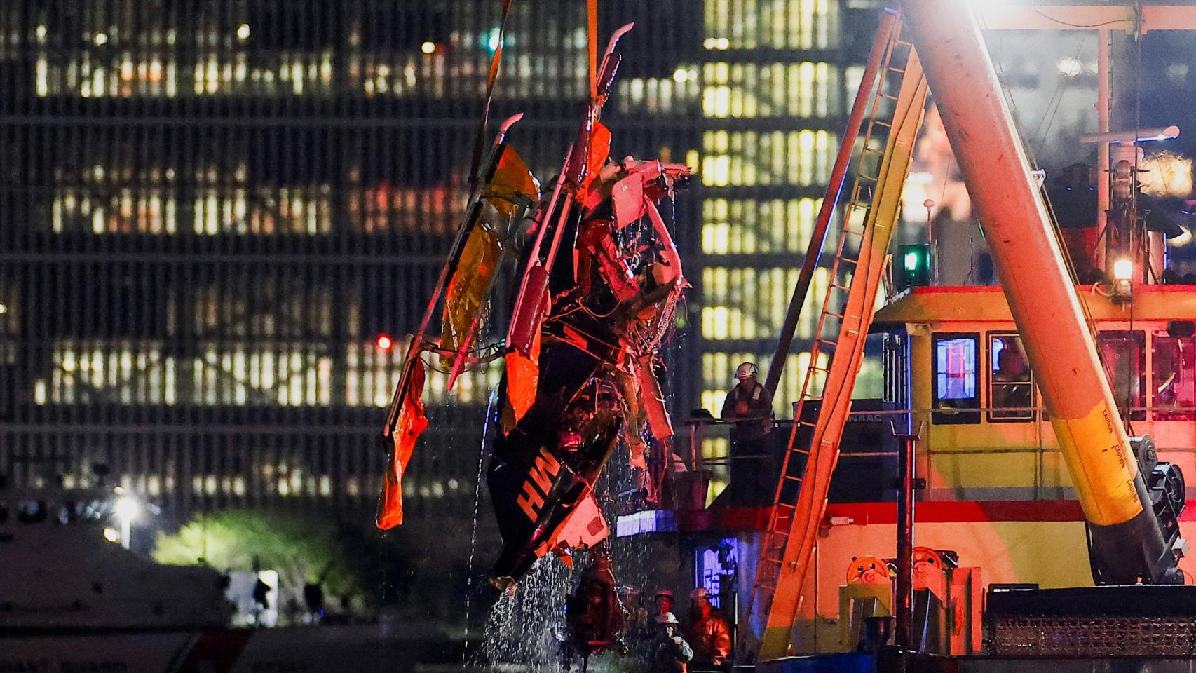 El helicóptero en el que murió la familia española tras estrellarse en Nueva York se partió en tres antes de caer