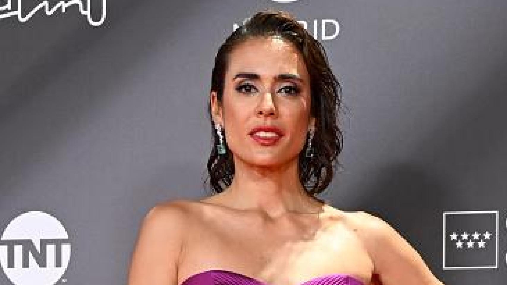 su impresionante vestido de flamenca