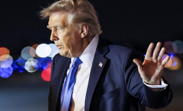 Trump niega haberse planteado la posibilidad de presentarse a un tercer mandato como presidente de EEUU