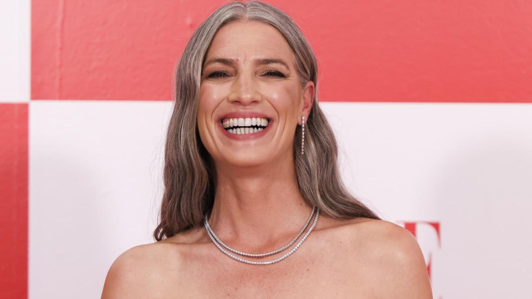 Copia el ‘look’ de Laura Sánchez en el segundo día de la Feria de Sevilla y conviértete en la invitada mejor vestida