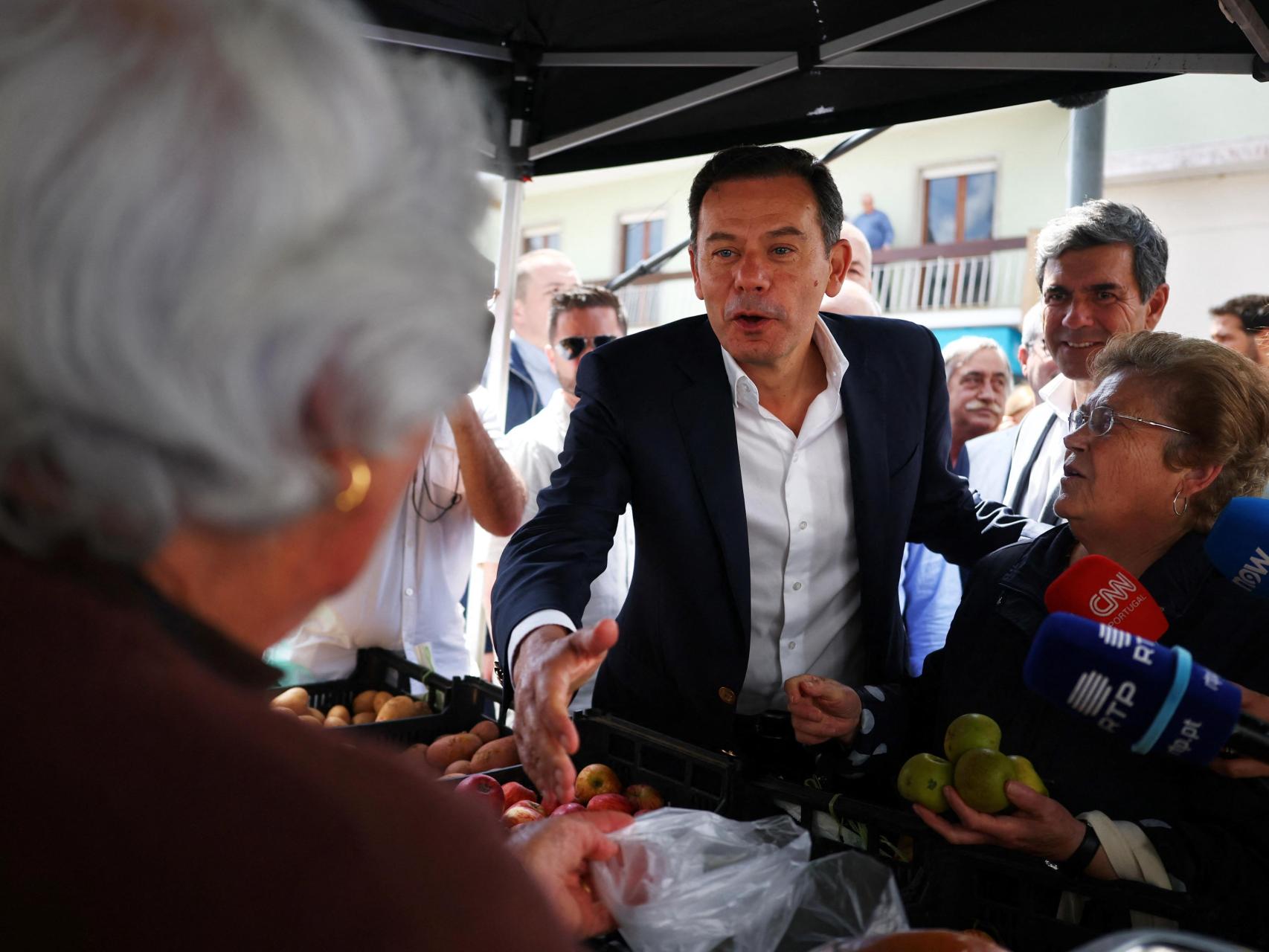 El Gobierno conservador de Portugal expulsará a 18.000 inmigrantes para arañar votos a la ultraderecha en las elecciones
