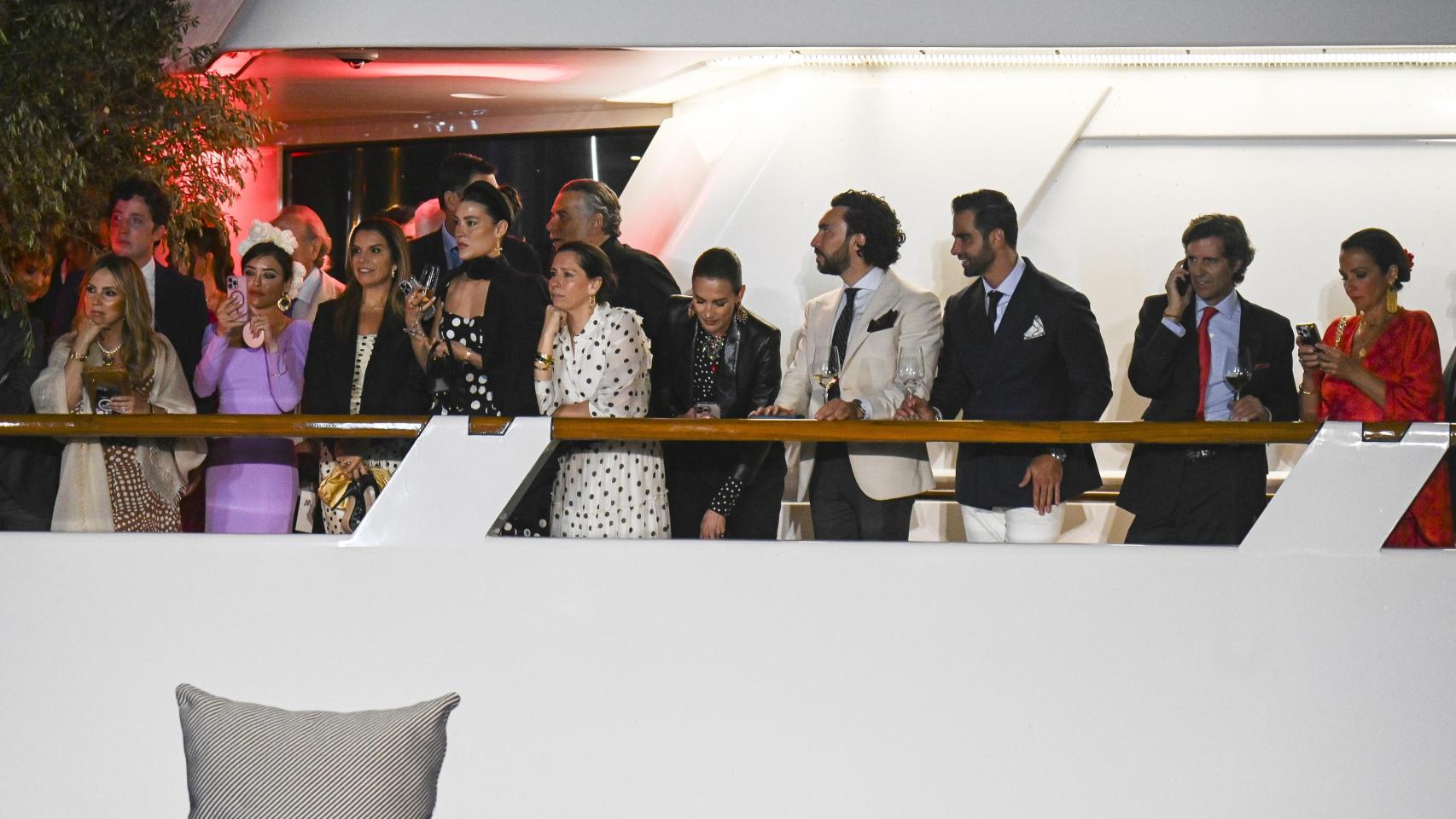 El fiestón del millonario mexicano Ricardo Salinas en su yate de lujo para los famosos en la Feria de Abril