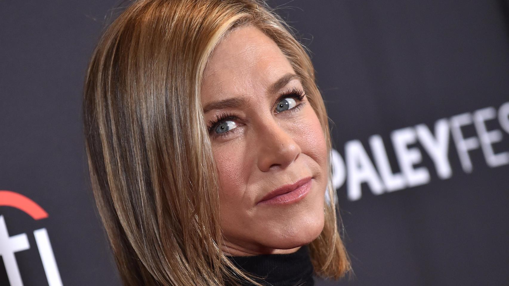 El hombre que estrelló su coche contra la casa de Jennifer Aniston se enfrenta a una pena de tres años por acoso