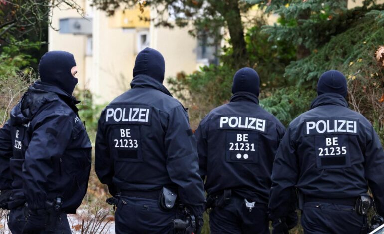 Alemania despliega redadas contra la extrema derecha en siete estados tras la prohibición de los grupos ‘Reichsbürger’