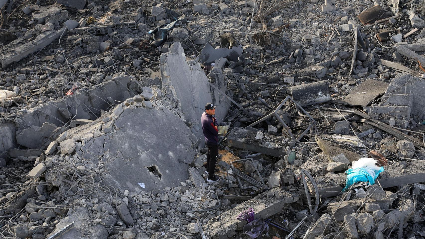 Israel mata a 74 palestinos en nuevos bombardeos contra Gaza sólo horas antes de su participación en Eurovisión