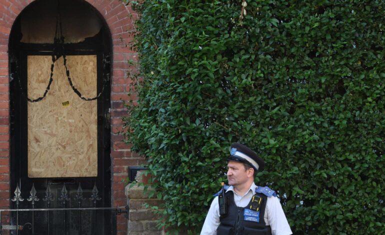 Detienen a un segundo sospechoso del incendio en la casa privada del primer ministro británico Keir Starmer