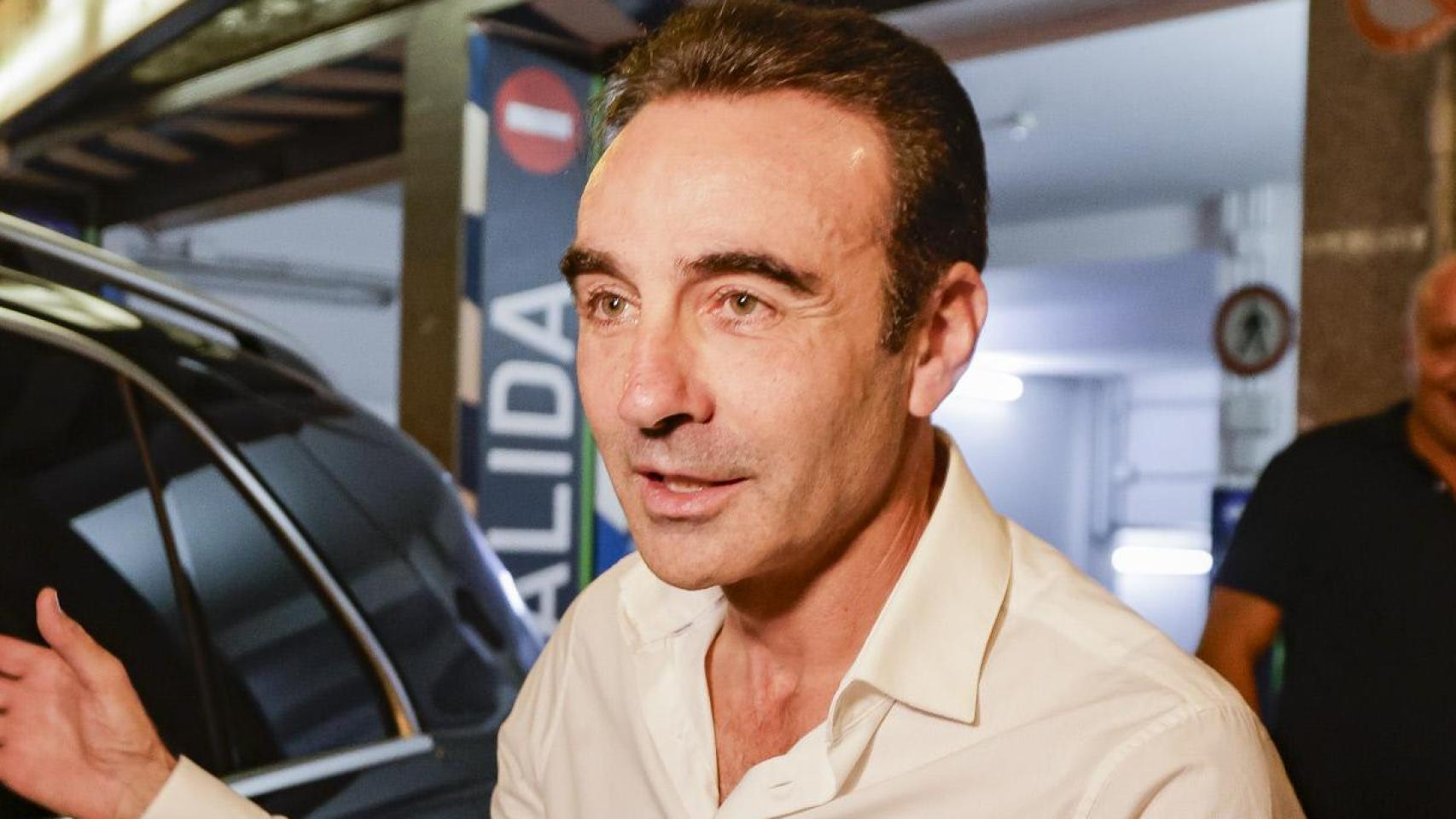 Imágenes del día: los nervios de Enrique Ponce cuando le preguntan por Ana Soria durante su reencuentro con su hija Bianca