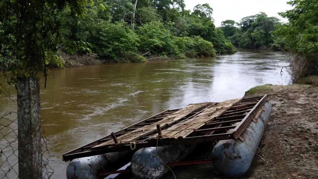 El 14 de mayo de 2025, el gobierno de Panamá cerró la estación migratoria de Blancas Lajas, el punto principal de paso después del cruce del Darien, debido a la fuerte caída en los migrantes. La medida marca el final de una crisis humanitaria que duró años.