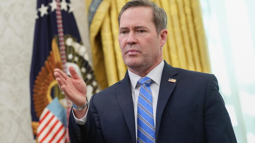 Trump planea el cese de Mike Waltz, el asesor de seguridad nacional en el centro del ‘Signalgate’