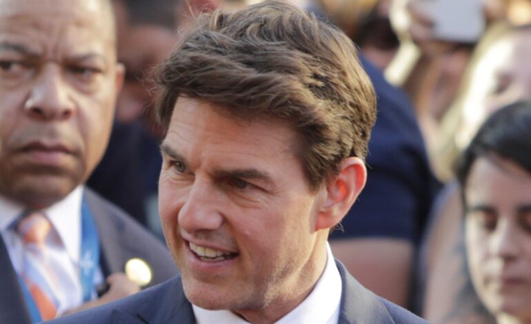 Tom Cruise y Ana de Armas reavivan los rumores de romance tras su misteriosa salida de la fiesta de David Beckham