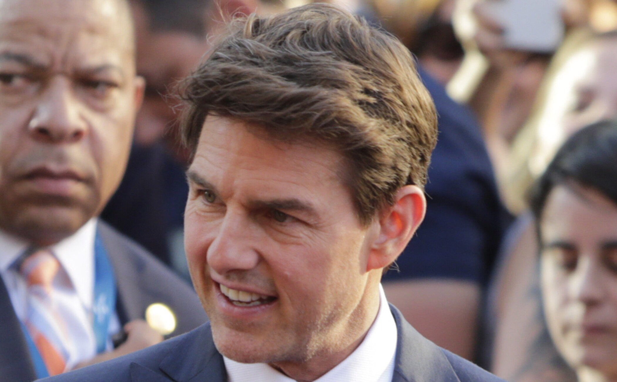 Tom Cruise y Ana de Armas reavivan los rumores de romance tras su misteriosa salida de la fiesta de David Beckham