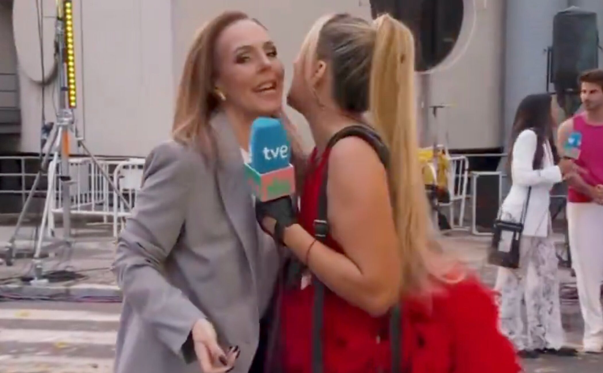 Así ha sido el tenso encuentro entre Marta Riesco y Rocío Carrasco en el estreno de ‘La familia de la tele’