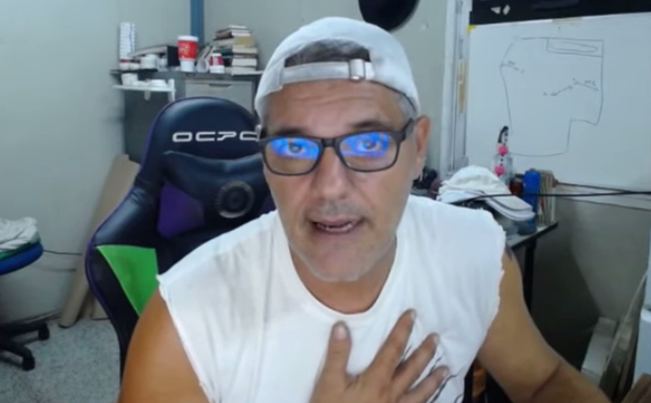 Frank Cuesta reconoce que grabó su vídeo bajo amenazas: «Me dijeron que si hacía este vídeo se paraba el acoso»