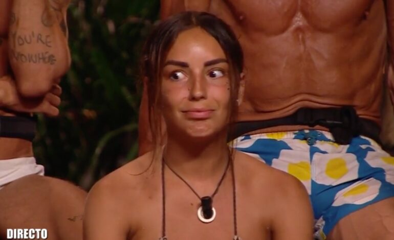 Anita, rota en la palapa de ‘SV 2025’ tras una fuerte discusión con Carmen Alcayde: «Que te quiero, pero las cosas bien claritas»
