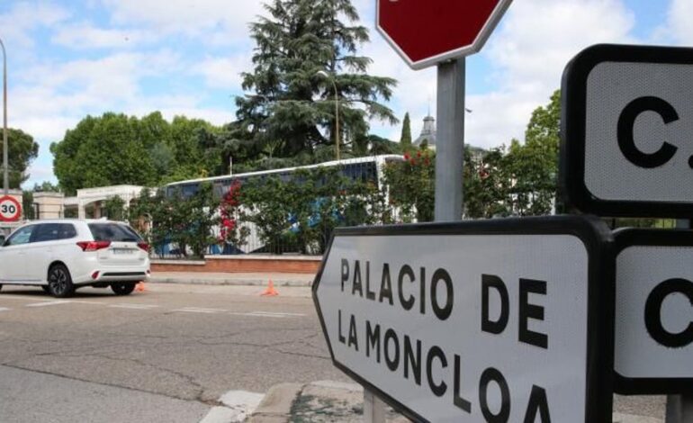 Los funcionarios llevan la protesta por los salarios a Moncloa