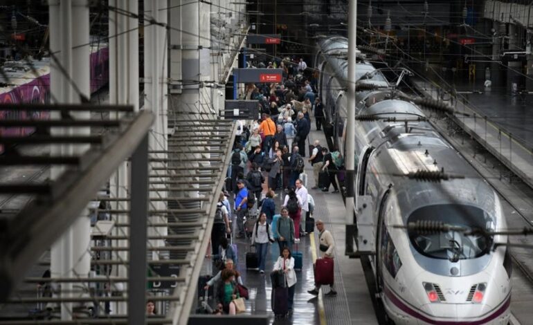 El tren espera llegar a la absoluta normalidad 72 horas después del apagón y en pleno puente de mayo