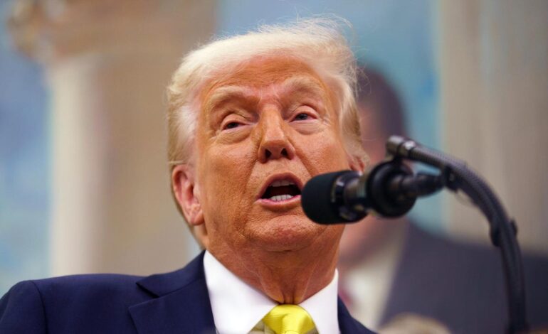Trump amenaza a las ciudades santuario de EEUU con un recorte de fondos si no ayudan a detener inmigrantes indocumentados