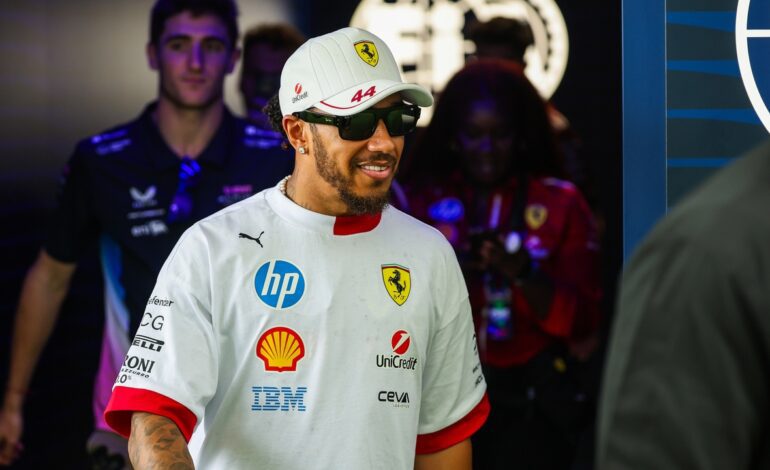 El jefe de Ferrari se lo deja muy claro a Lewis Hamilton: «Corremos para el equipo»