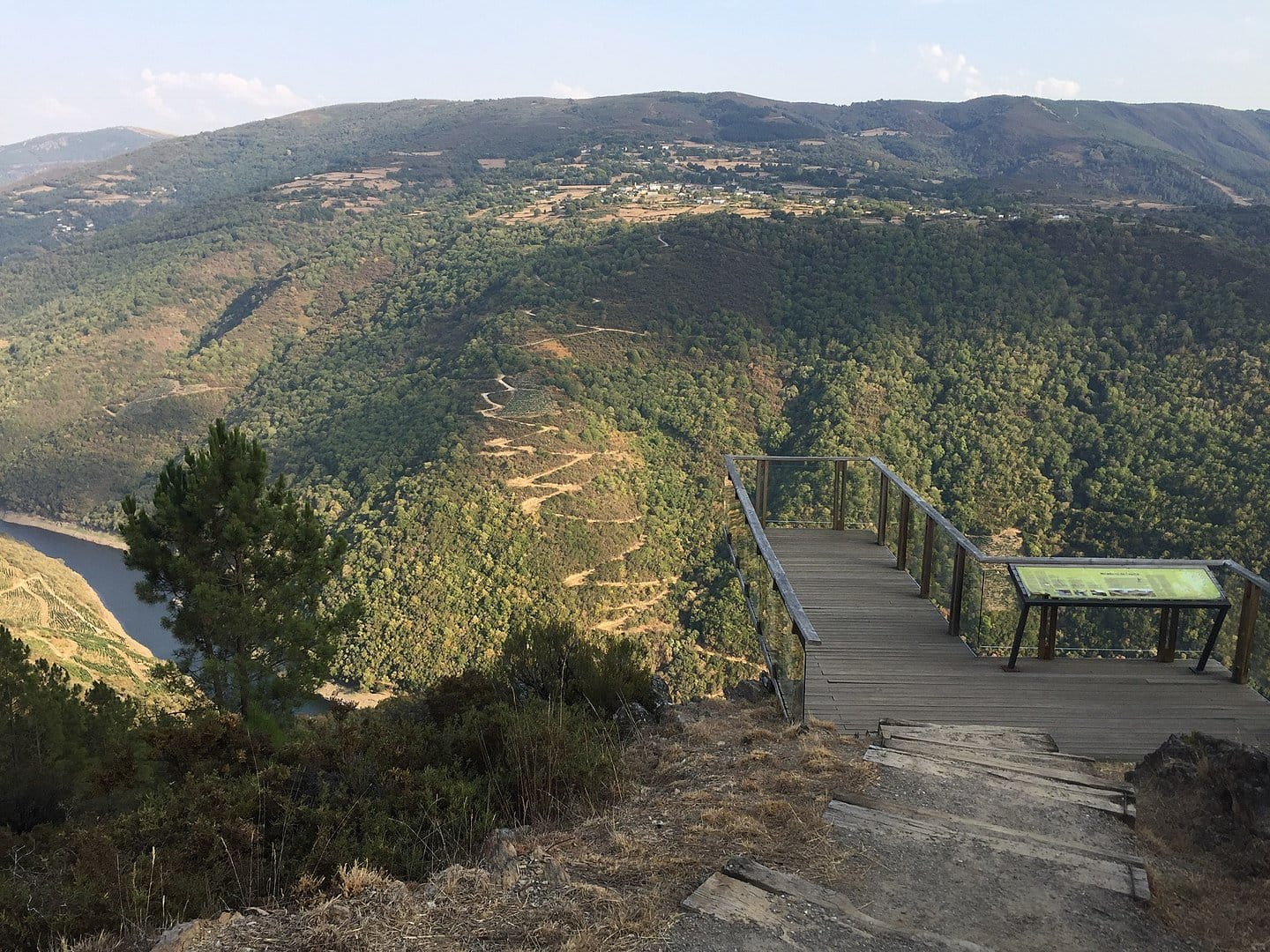 Una Capela Mirador
