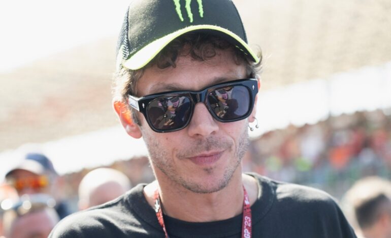 Valentino Rossi desvela la dificultad de formar a pilotos jóvenes: «Son todos gilip***»