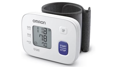 amazon ofertas ultima hora: tensiómetro con gran pantalla que se coloca en la muñeca.