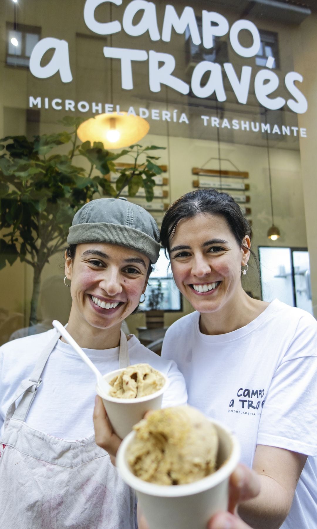 La transhumant Field Micro Ice Cream Stars a través de (San Agustín, 2), en El Escorial.