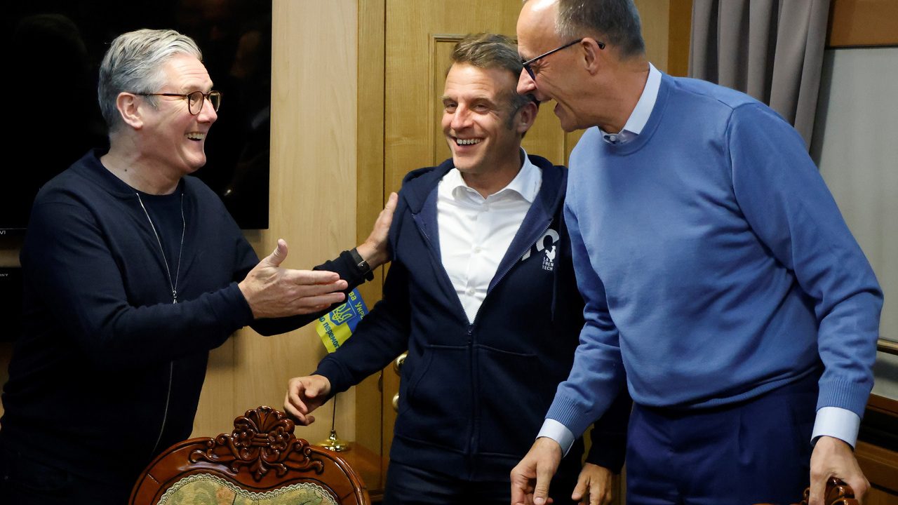 Macron, Merz y Starmer están en Kiev. Quieren continuar una guerra ya perdida