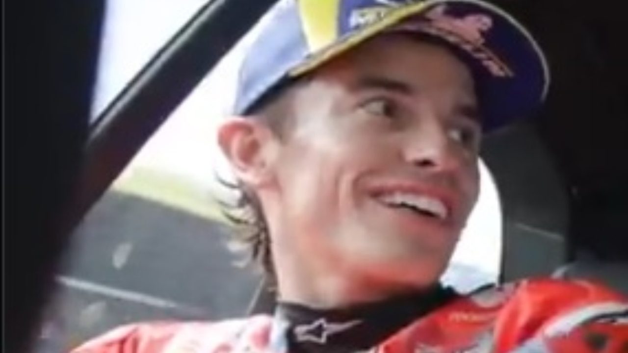 La genial conversación entre los Márquez y Aldeguer tras la ‘sprint’ de GP de Francia: «Te la has jugado…»