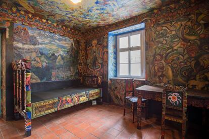 Una de las coloridas piezas del Museo Josef Váchal-Portmoneu.