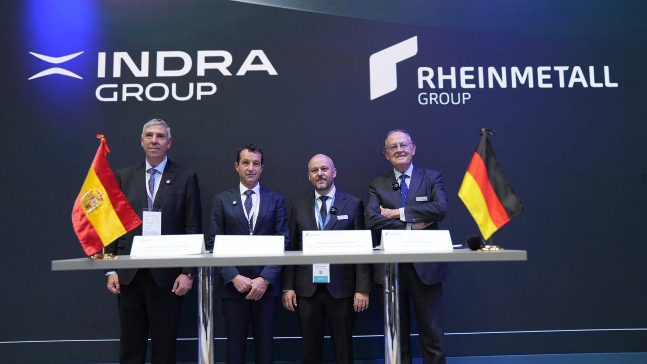 Indra y el gigante militar alemán Rheinmetall se asocian en el desarrollo de blindados