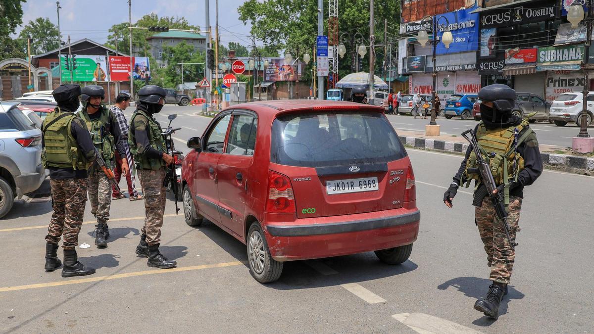 INDIA ATACA PAKISTÁN, al minuto