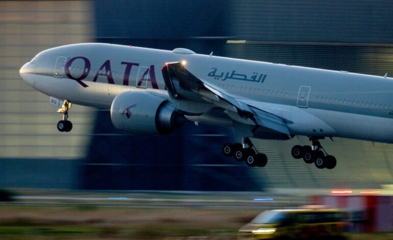 Qatar Airways acuerda la compra de 160 aviones a Boeing en plena visita de Trump