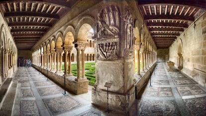 El claustro románico del monasterio de Santo Domingo de Silos. 