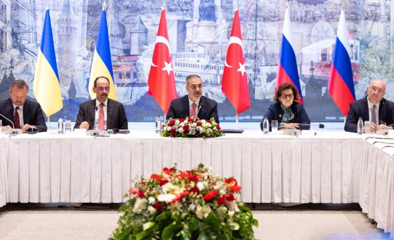 Termina el primer encuentro entre Rusia y Ucrania tras menos de dos horas de deliberación