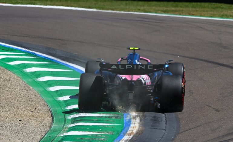 ¡se defendió de Verstappen con el DRS en los Libres 2!