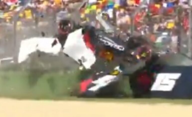 ¡Uno de los peores del año! Brutal accidente de Tsunoda en el GP de la Emilia Romagna