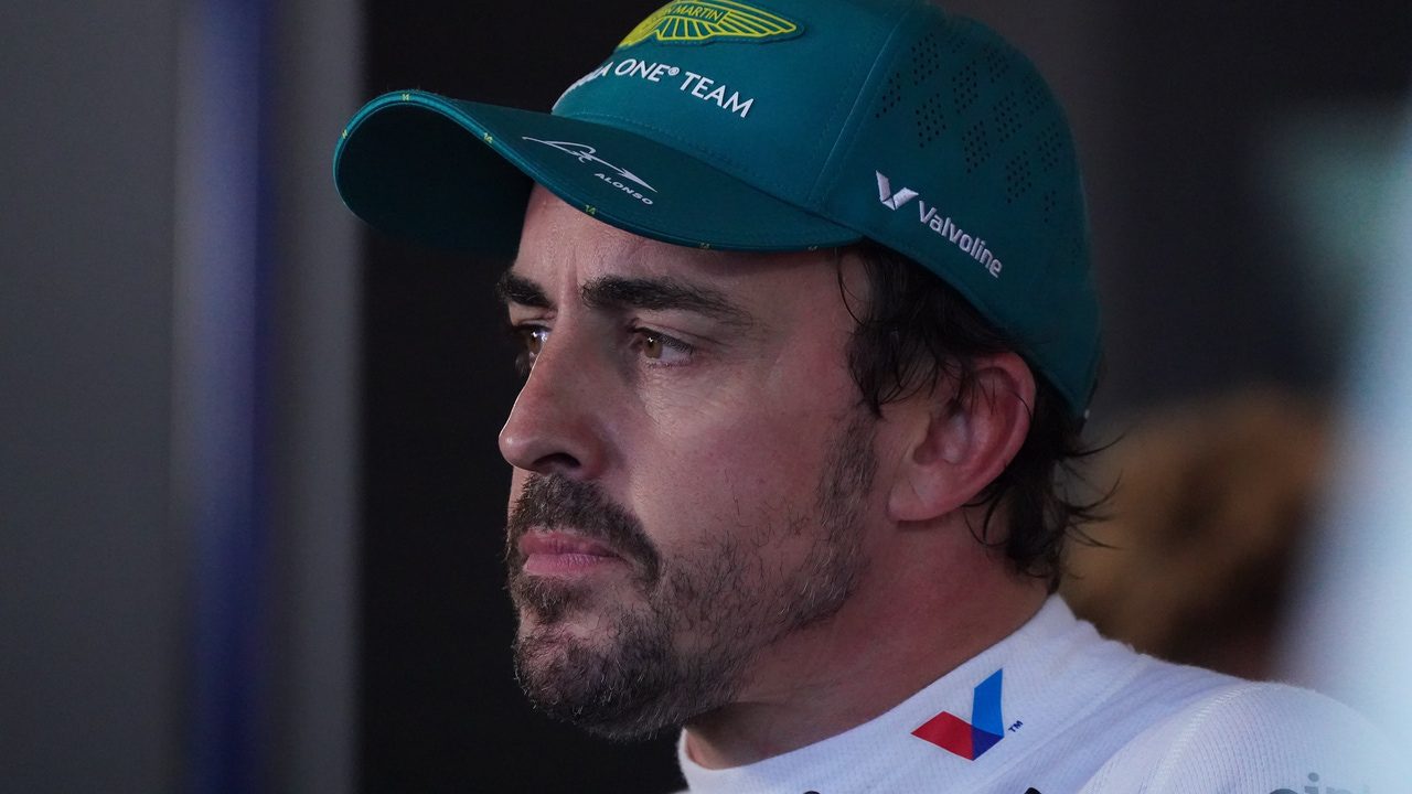 Fernando Alonso sigue sin creerse su mala suerte por no puntuar en Imola: «En 100 escenarios…»