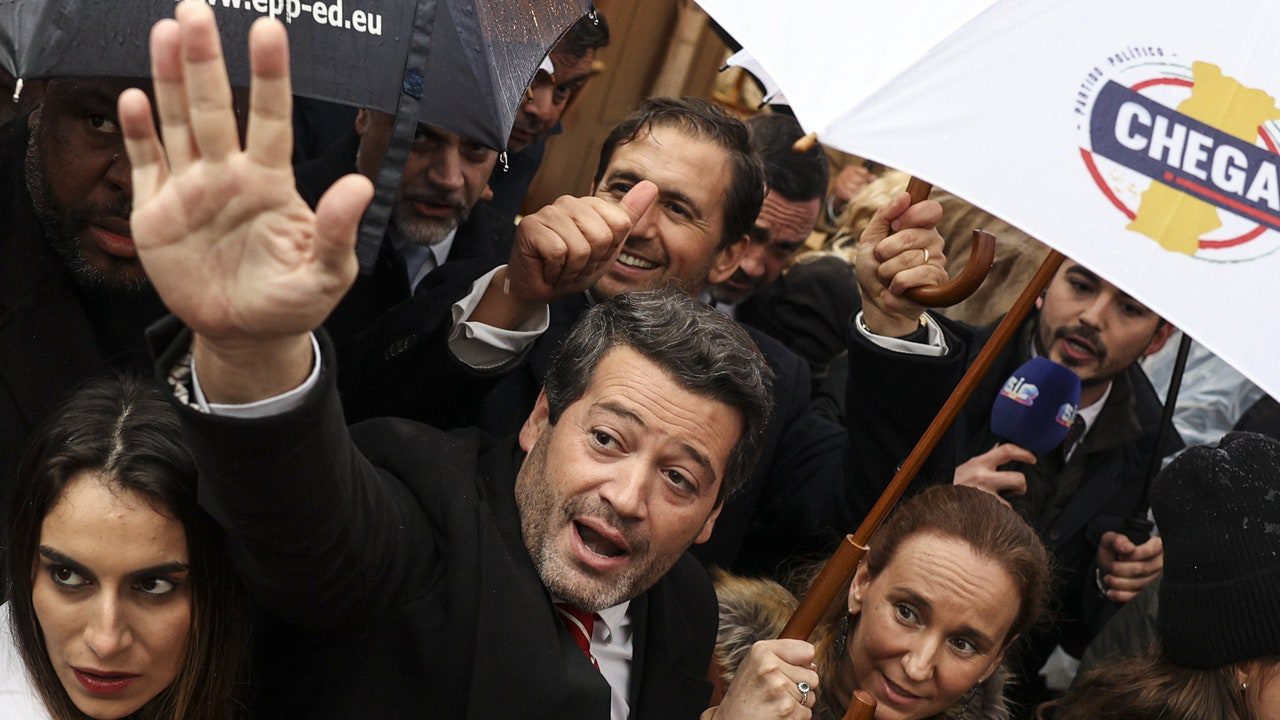 André Ventura, el «triunfador» de las elecciones en Portugal que seduce «a los que están hartos del sistema»