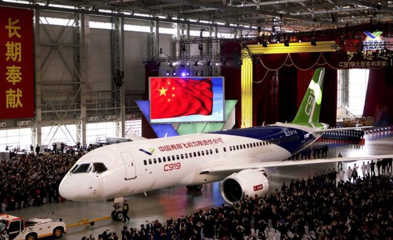 El avión chino C919 que amenaza el duopolio de Boeing y Airbus tardará entre tres y seis años en llegar a Europa