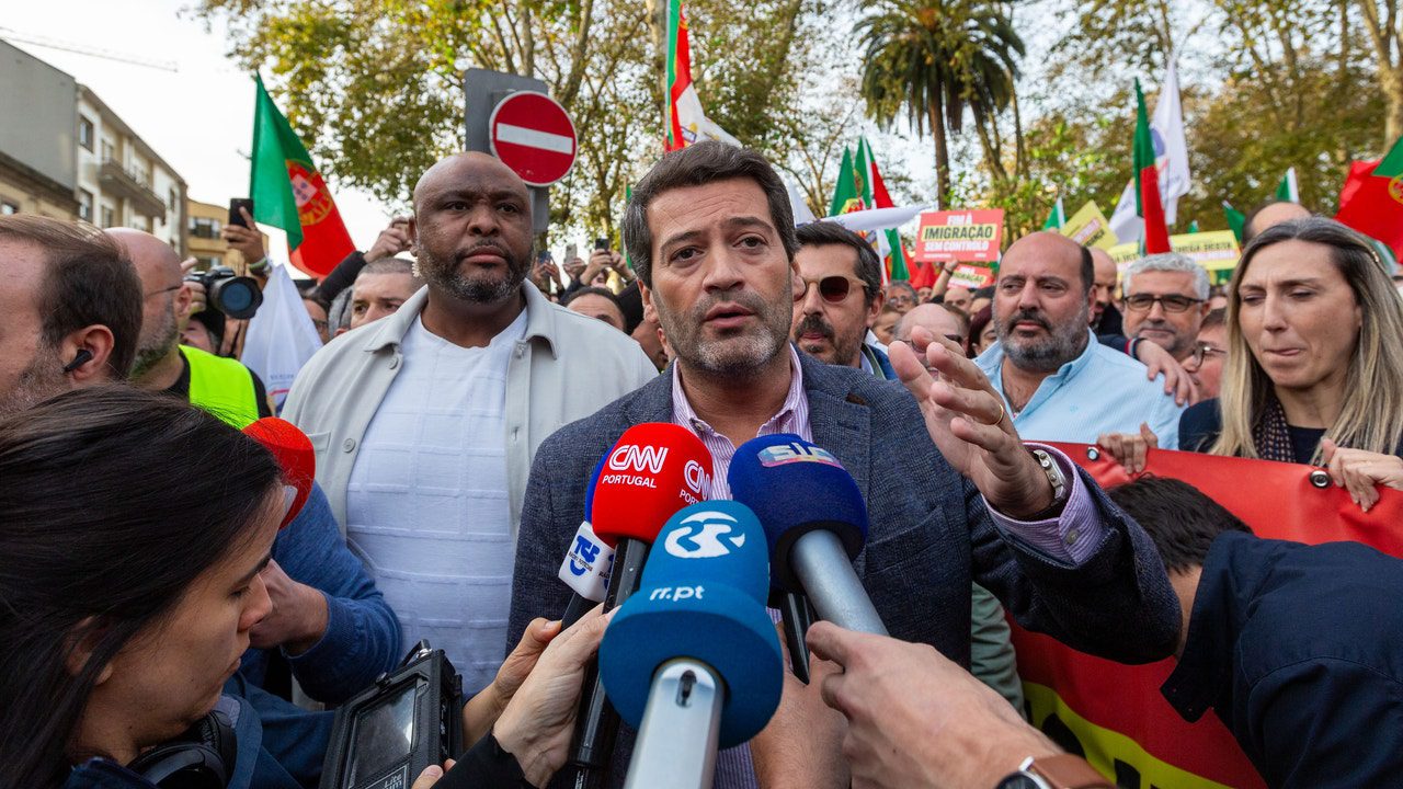 Investigan por comentarios contra los gitanos al líder de la ultraderecha de Portugal, André Ventura