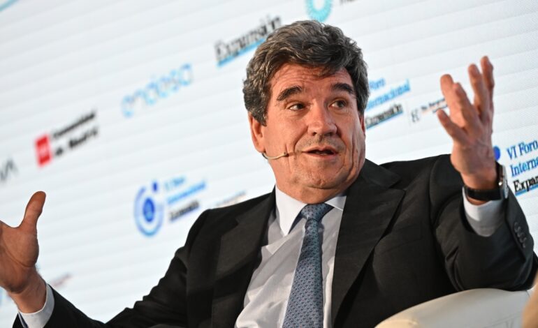 Escrivá «cocinó» el informe anual del Banco de España para favorecer al Gobierno