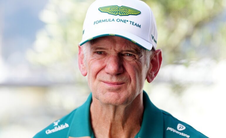 Adrian Newey ya está en Mónaco… con su cuaderno