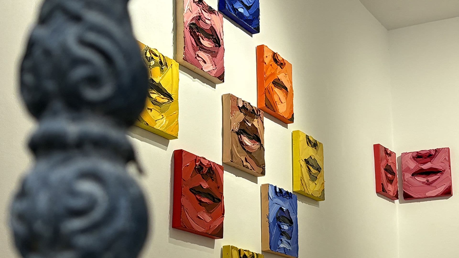 ¿Es la exposición en alguien en casa? De Elena Gual en la Galería Armas, Madrid.