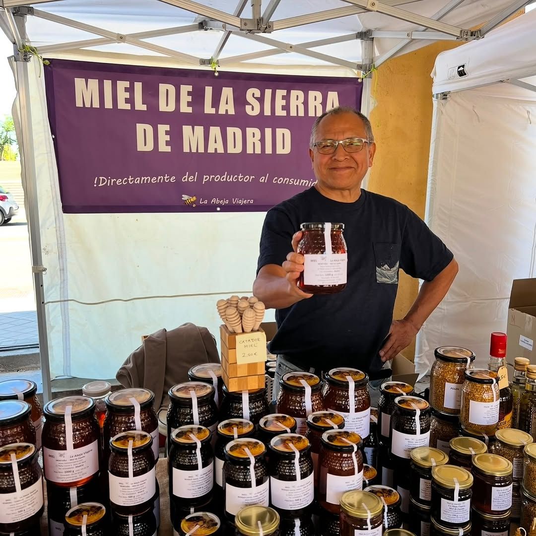 Honey Post de Sierra de Madrid en el mercado de productores