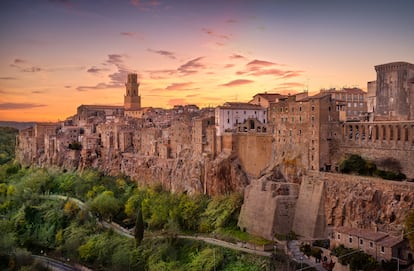 Vista del pueblo medieval de Pitigliano, en la Toscana.