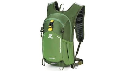 ofertas del día en amazon: mochila de senderismo con 15 litros de capacidad.