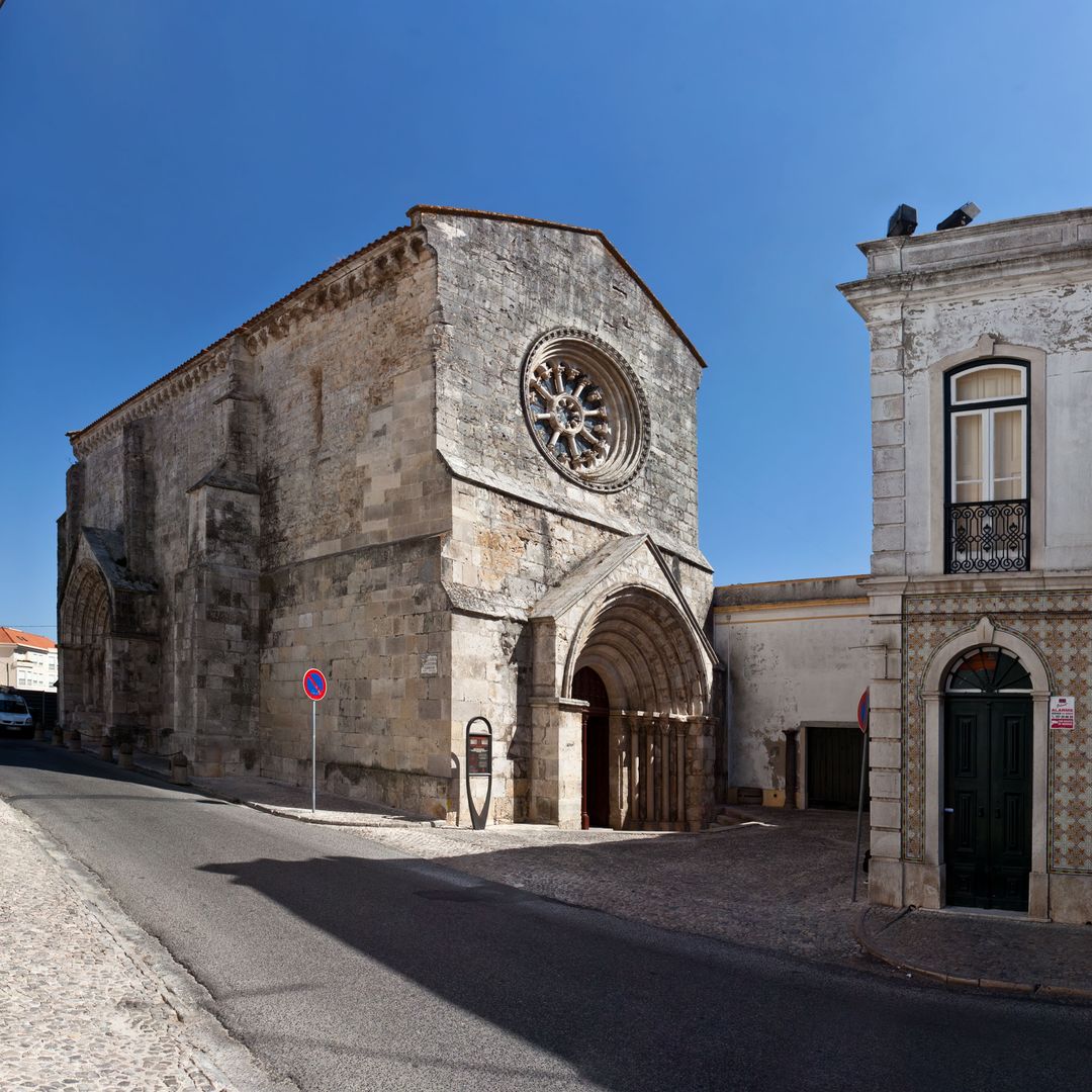 Iglesia de Sao Joao de Alporao, Santarem, Portugal