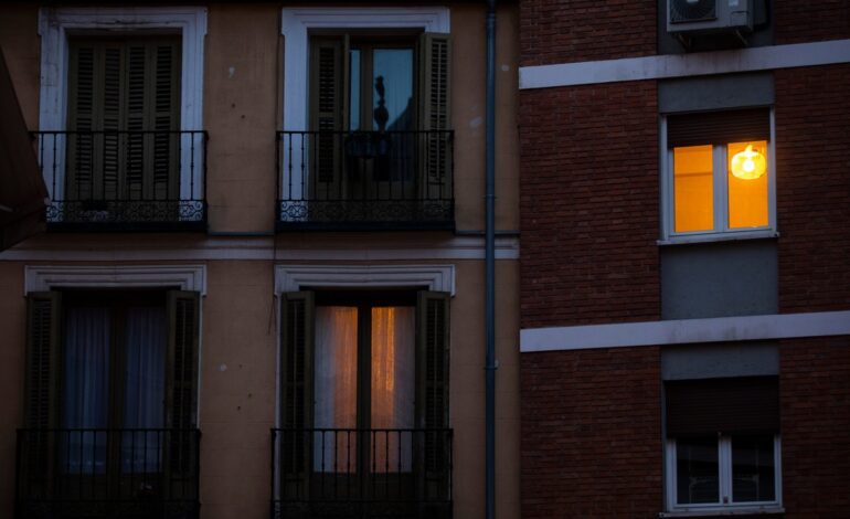 ¿Puedo cancelar una junta de vecinos a la que no me han invitado?